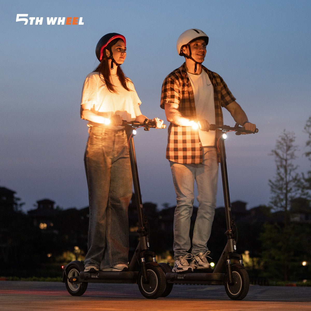 E-Scooter 10 Zoll 400W 48V 7,5Ah 20 km/h 40 km E-Bremse Federung Blinker