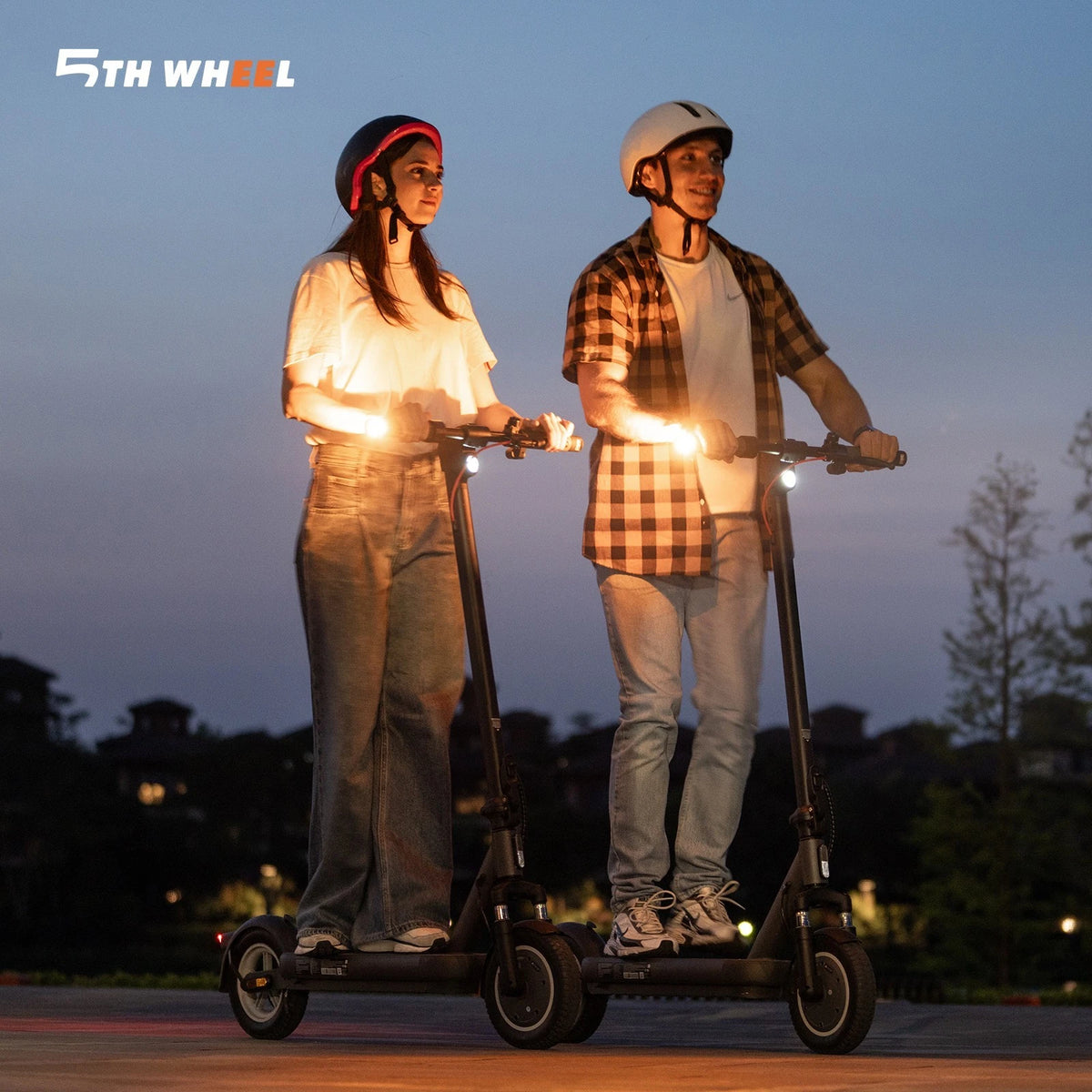 E-Scooter 10 Zoll 400W 48V 7,5Ah 20 km/h 40 km E-Bremse Federung Blinker
